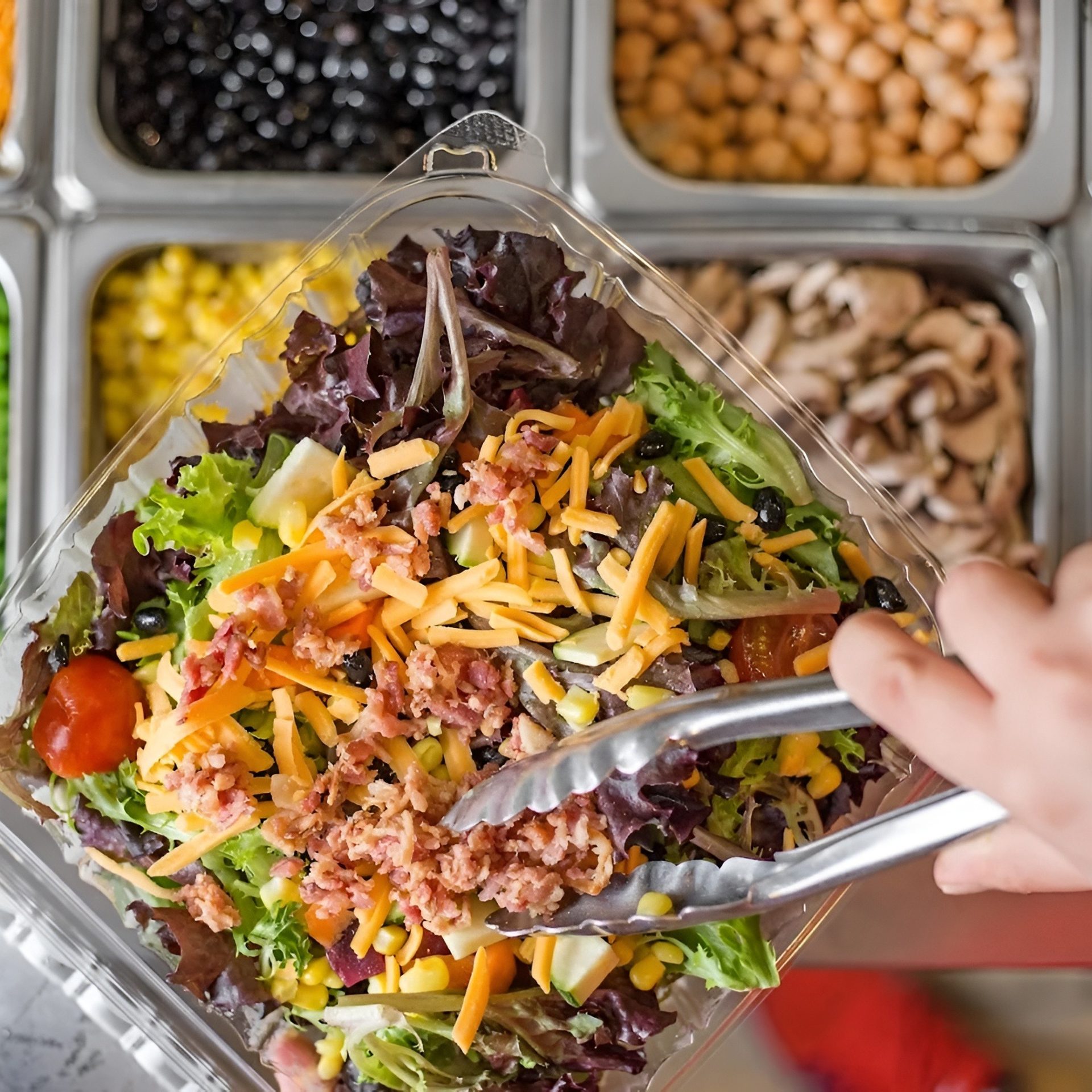 40+ Toppings. Endless Combos