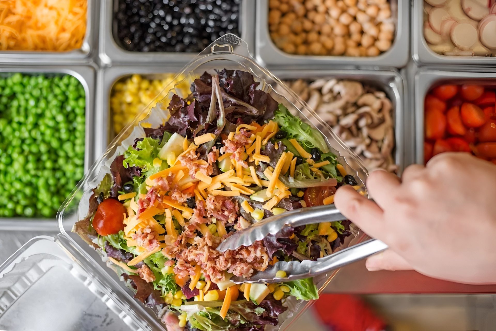 40+ Toppings. Endless Combos